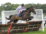 Bagad Bihoue winning at Stratford under Sam Twiston-Davies - 11 August 2016