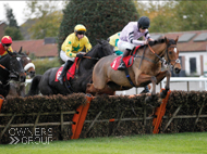 Calva D'Auge on the way to victory at Kempton - 8 November 2021